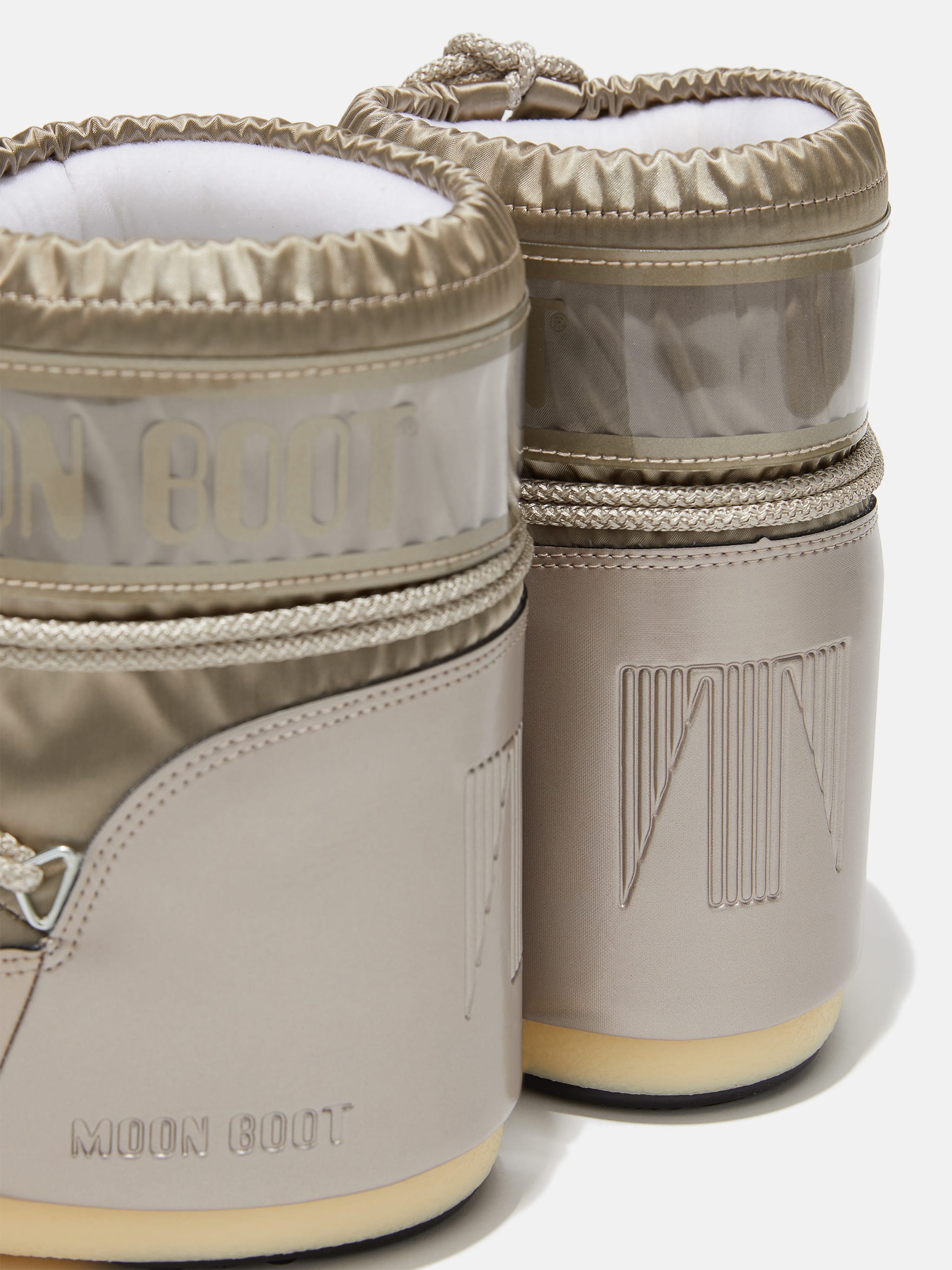 BOTTES ICON LOW GLANCE PLATINUM SATIN image number 3