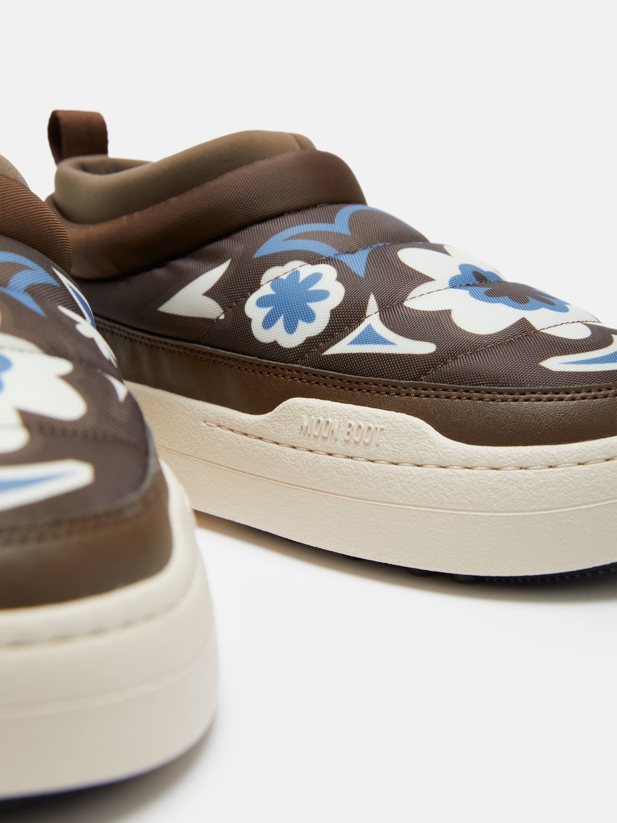 PARK SOFT FLOWER-PRINT SNEAKERS BRAUN image number 2